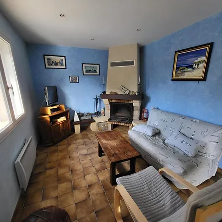 Agreable Maison 2 Avec Pisicine Et Stationnement Dans Un Quartier Calme - Fr-1-92-947 *