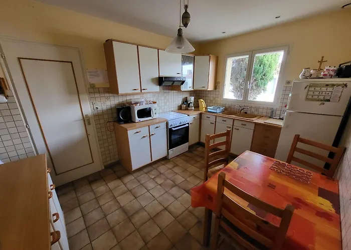 Agreable Maison 2 Avec Pisicine Et Stationnement Dans Un Quartier Calme - Fr-1-92-947 Prázdninový dům *