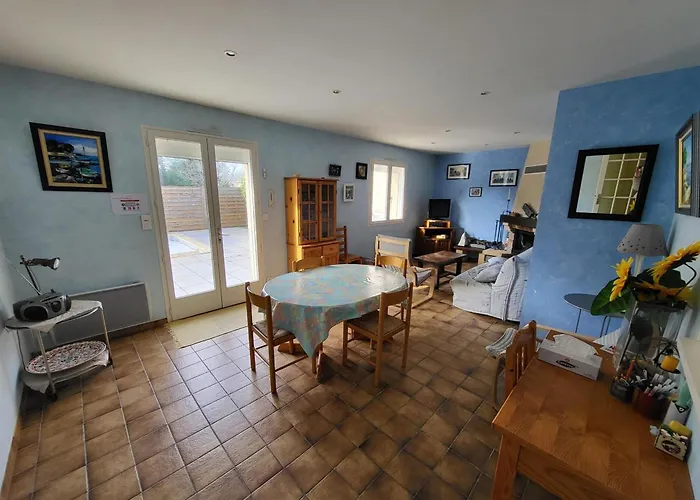 Prázdninový dům Agreable Maison 2 Avec Pisicine Et Stationnement Dans Un Quartier Calme - Fr-1-92-947 Les Sables-dʼOlonne